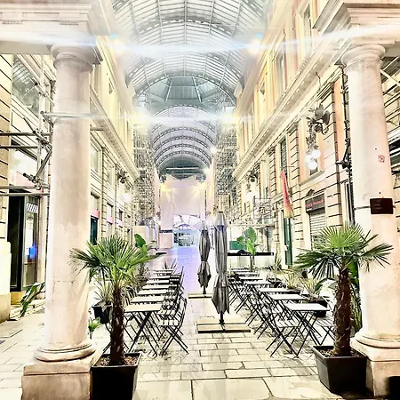 The Center * Genova